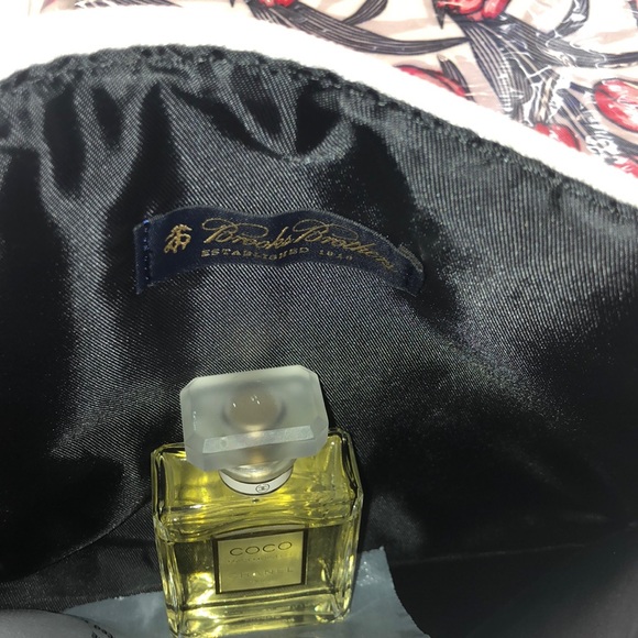 Brook Brothers tulips makeup bag - Picture 3 of 6